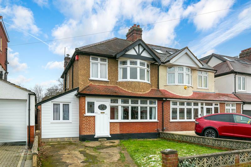 Property photo 1 of 11 Greenfield Avenue, Surbiton