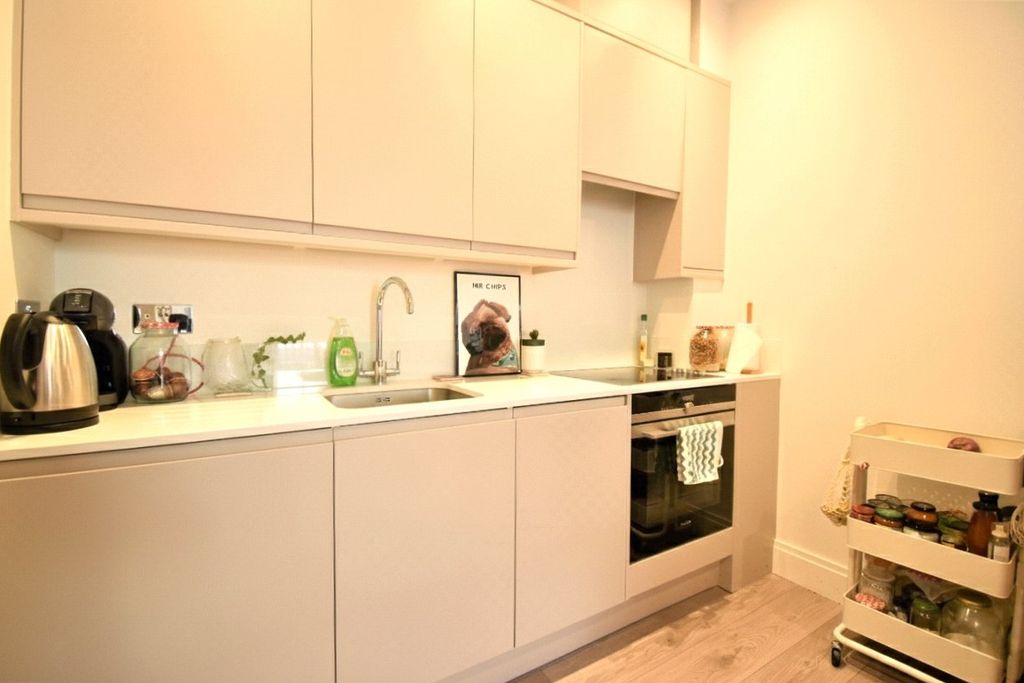 Property photo 2 of 4 Picture No. 11