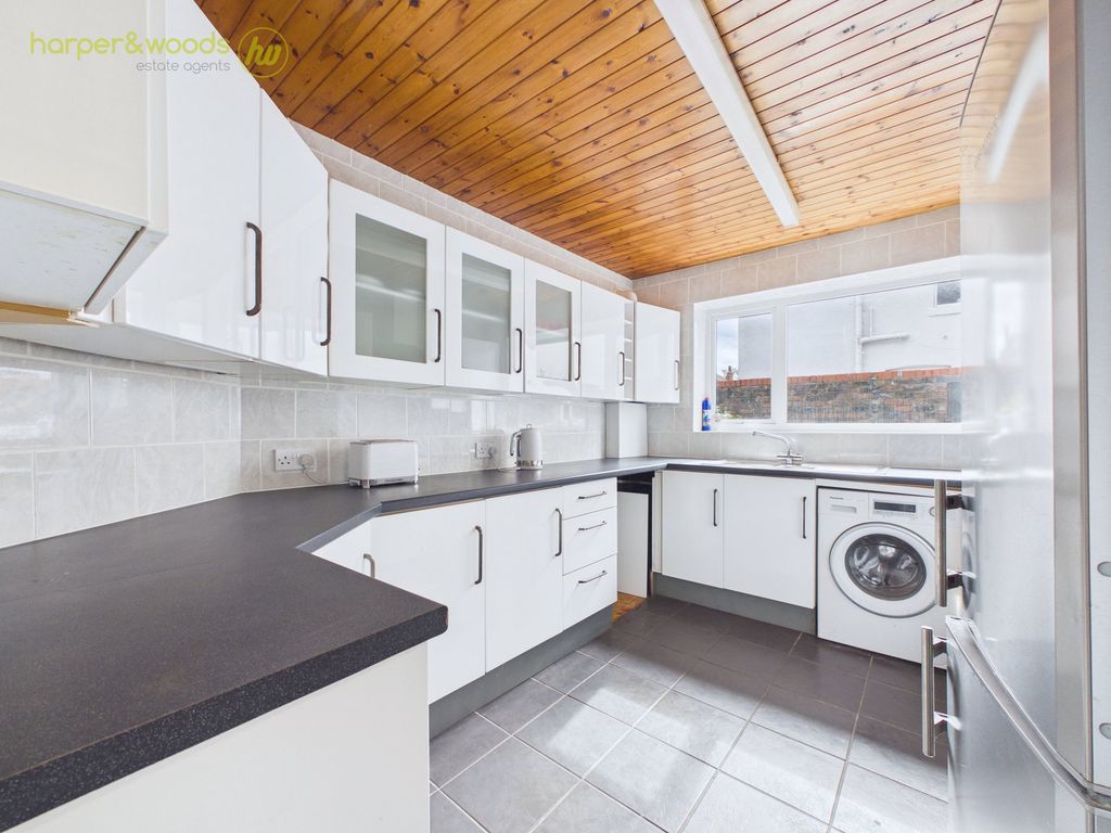 Property photo 3 of 25