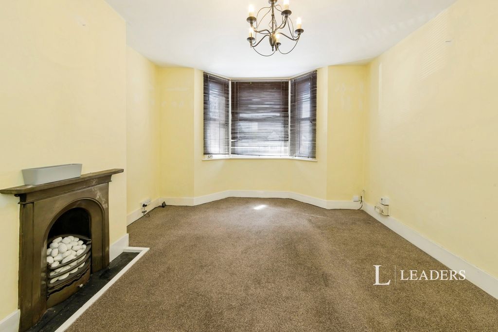 Property photo 3 of 15 Pbox-Img.Jpg