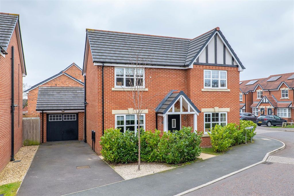 Property photo 1 of 28 Front External