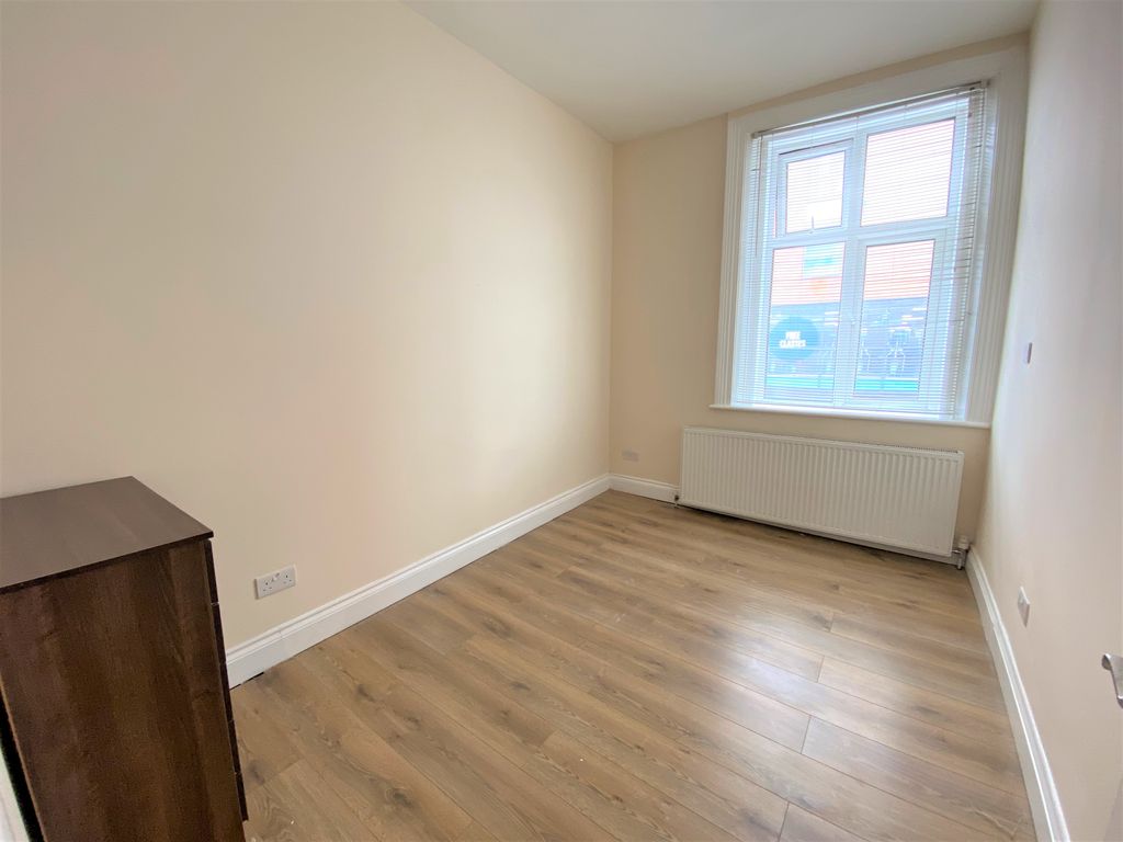 Property photo 2 of 3