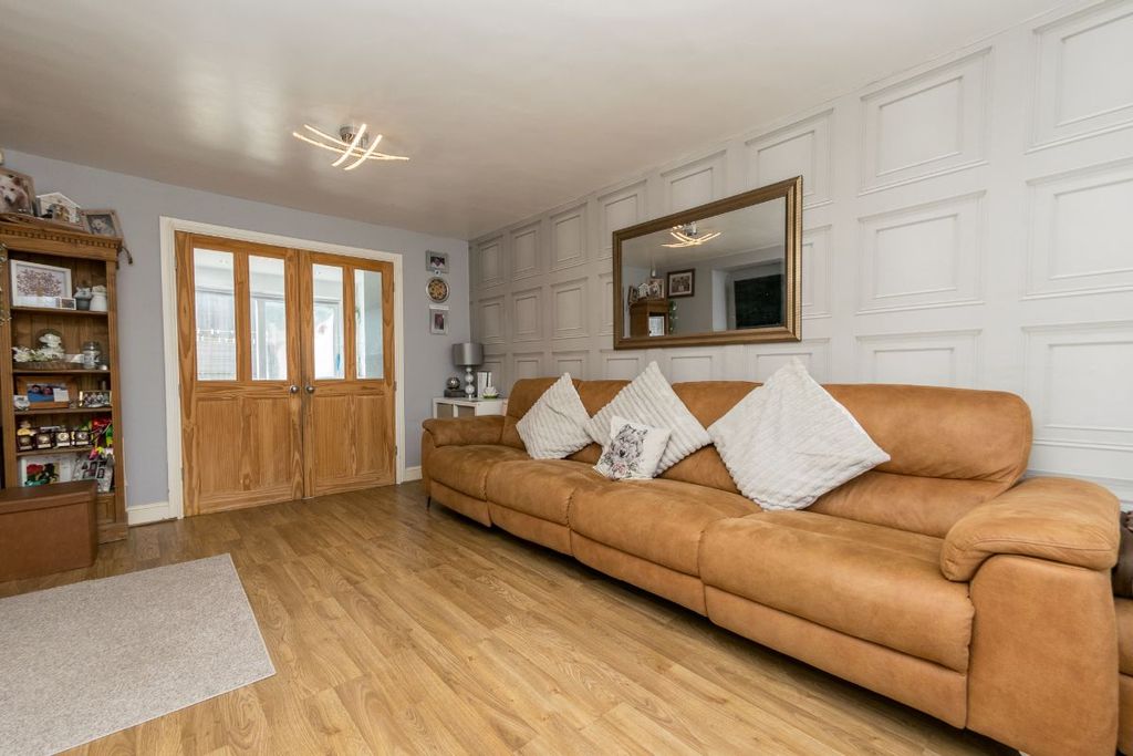 Property photo 3 of 29