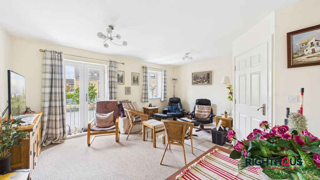 Property photo 3 of 18