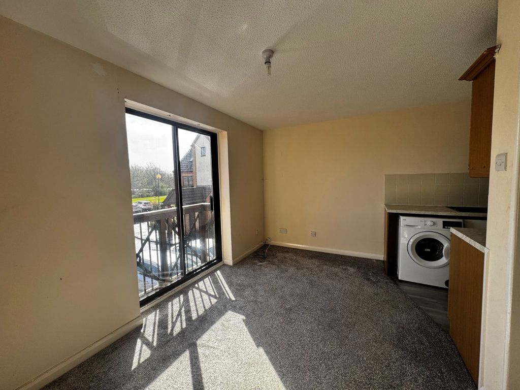 Property photo 2 of 7 Picture No. 14