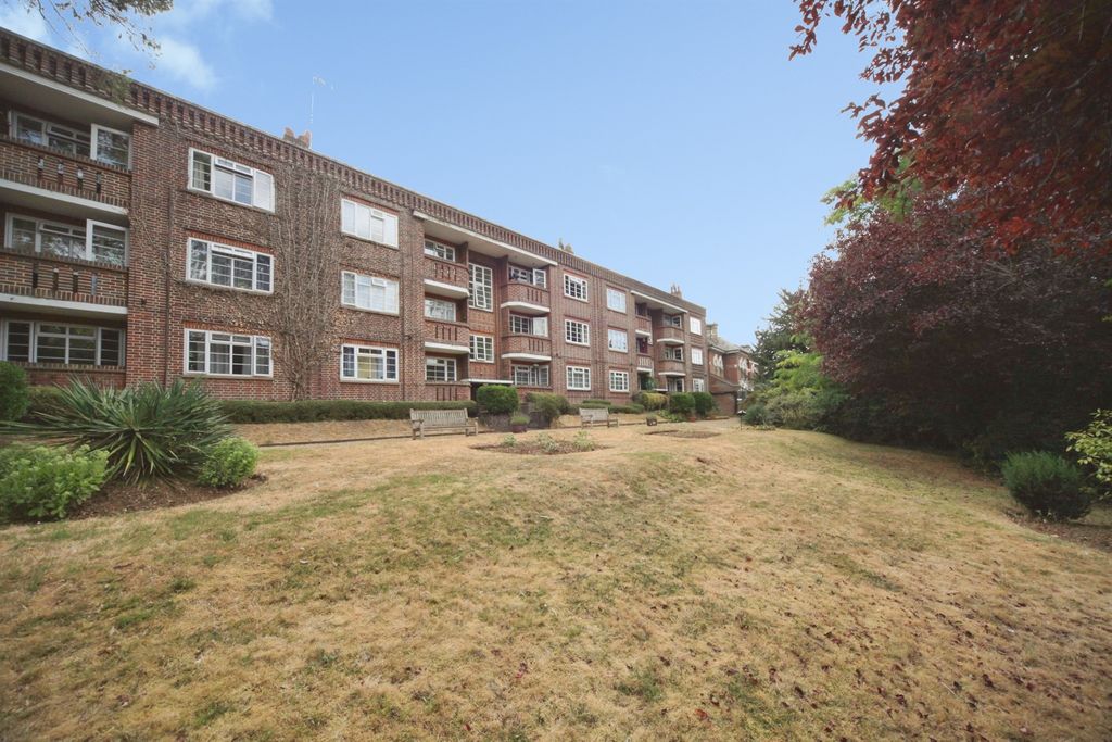 Property photo 3 of 12