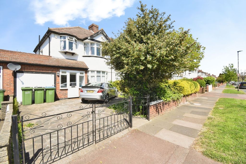 Property photo 1 of 20 Front View