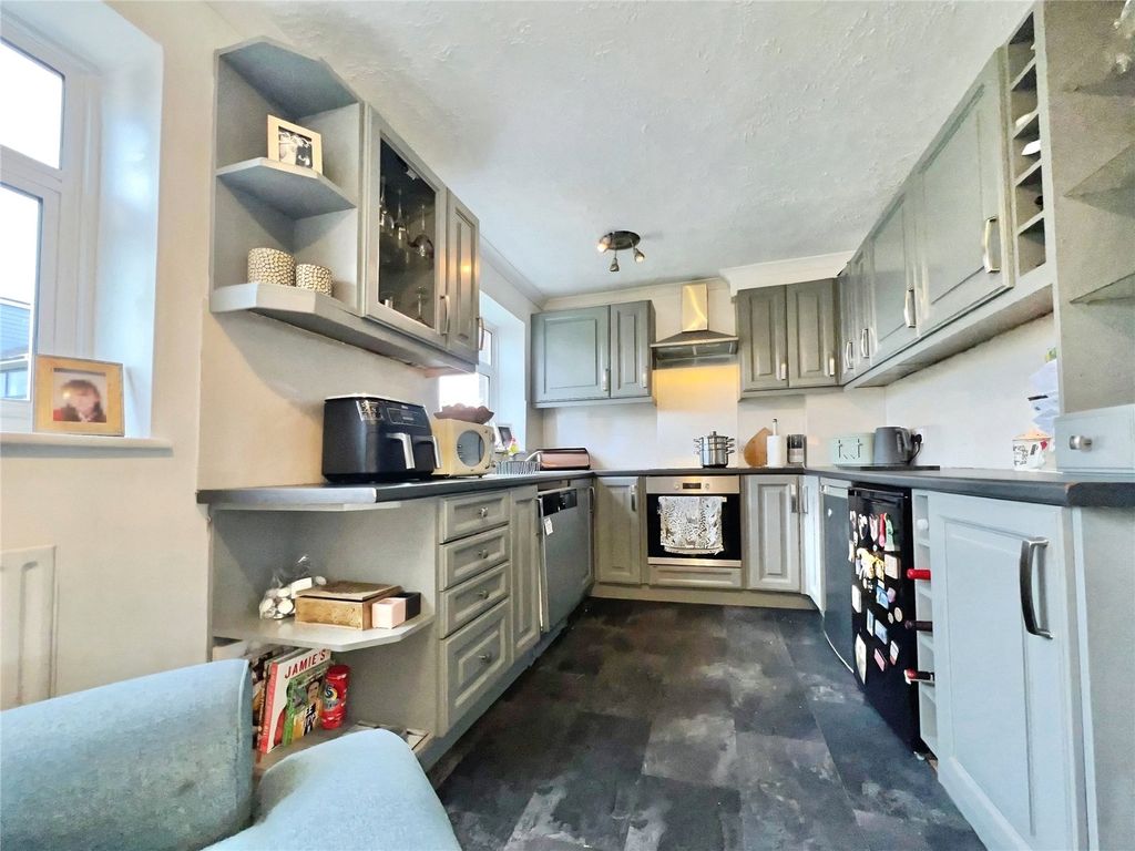 Property photo 3 of 12 #Yourmoveswanley