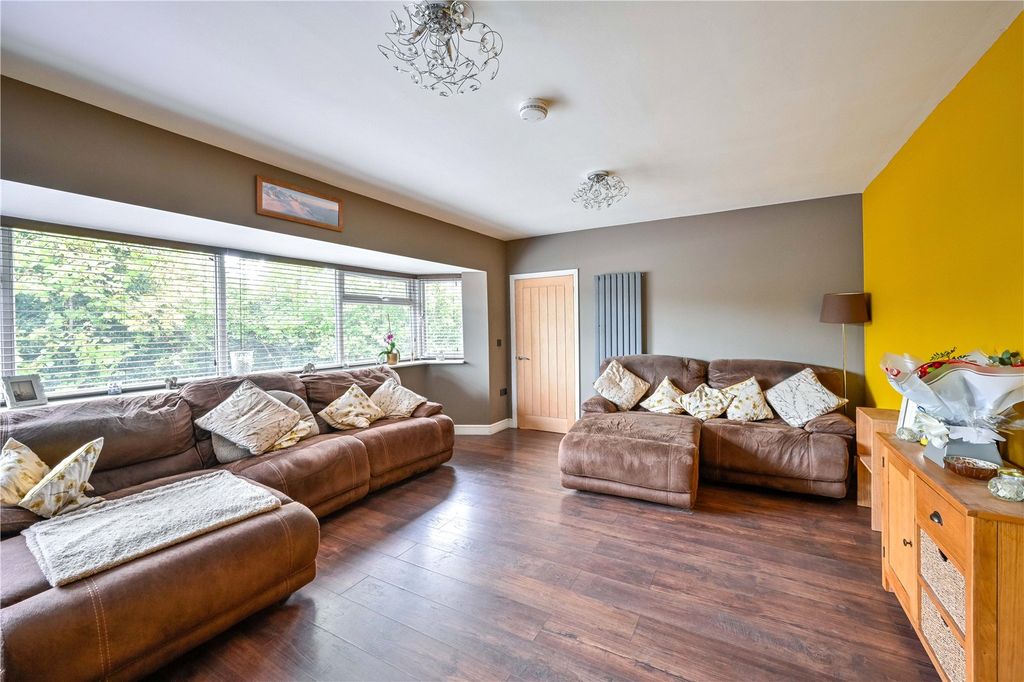 Property photo 3 of 28 Picture No. 32