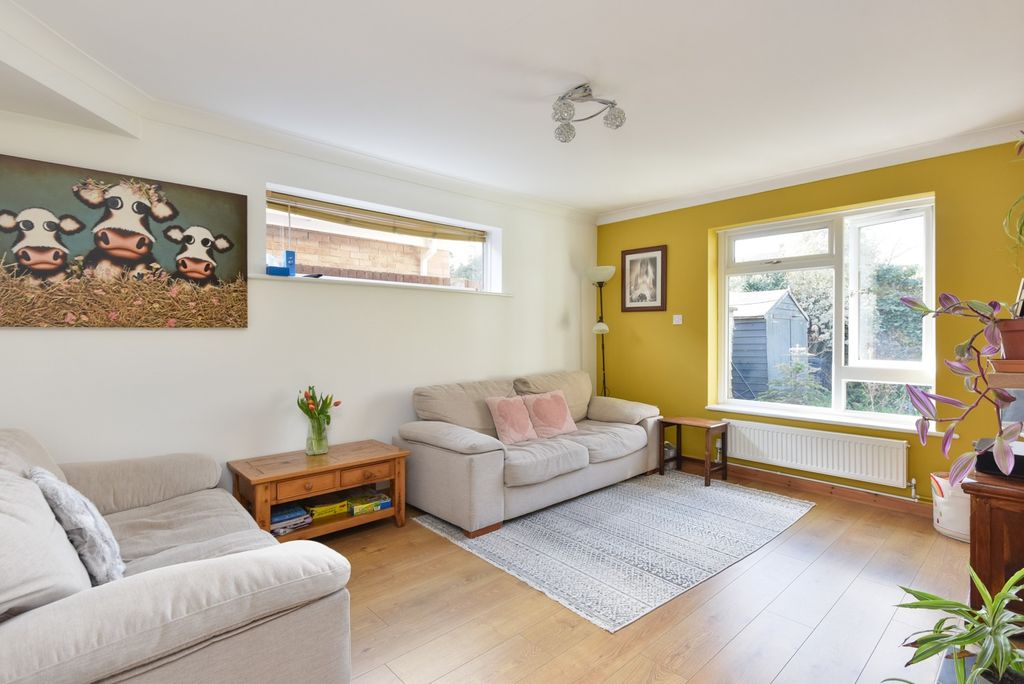 Property photo 2 of 22 4987968