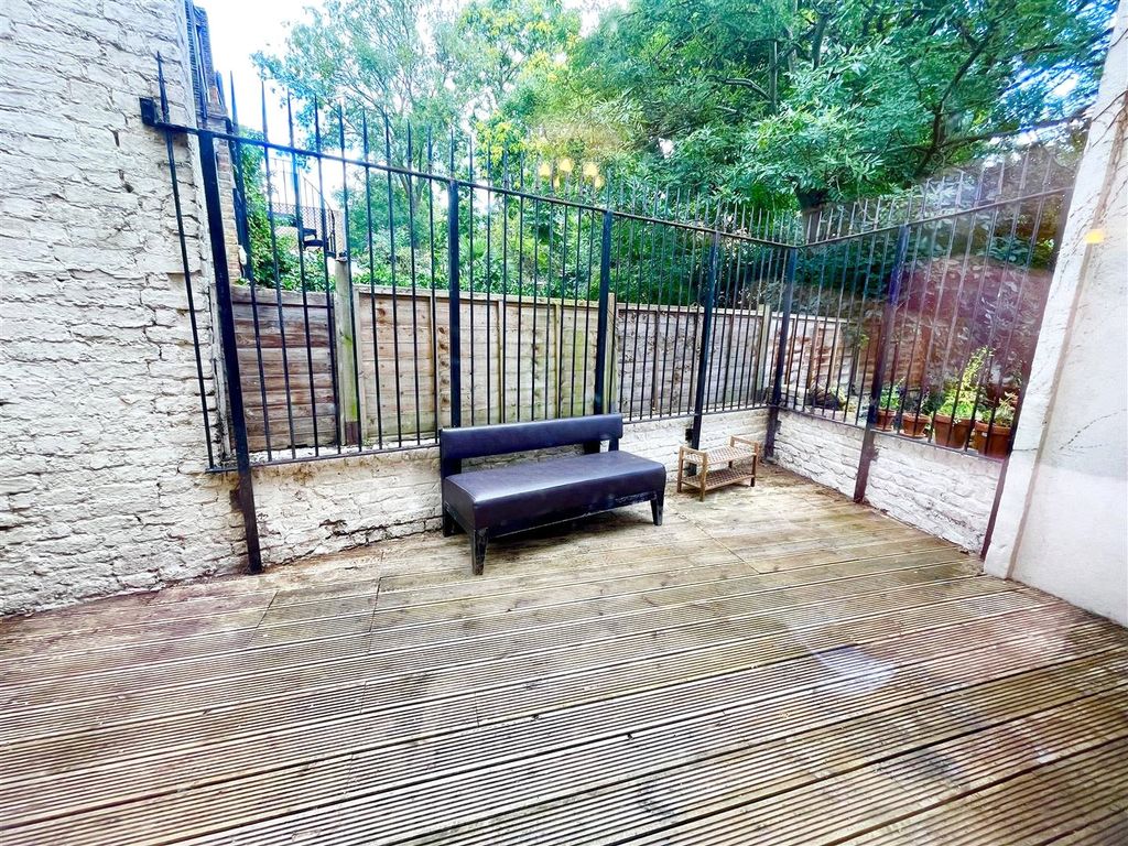 Property photo 3 of 9 Picture No. 08