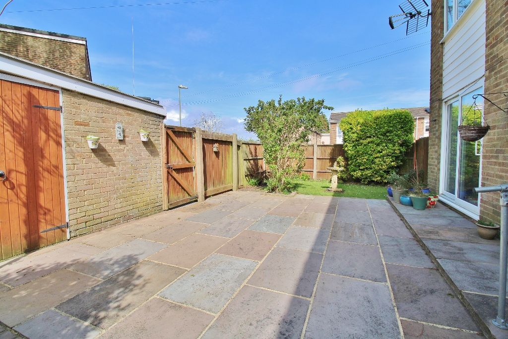 Property photo 2 of 27