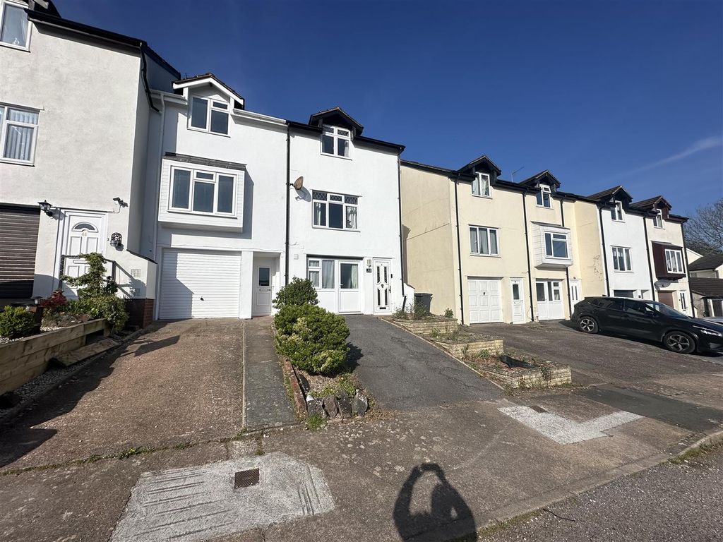 Property photo 1 of 9 Elliott Close Ex.Jpeg