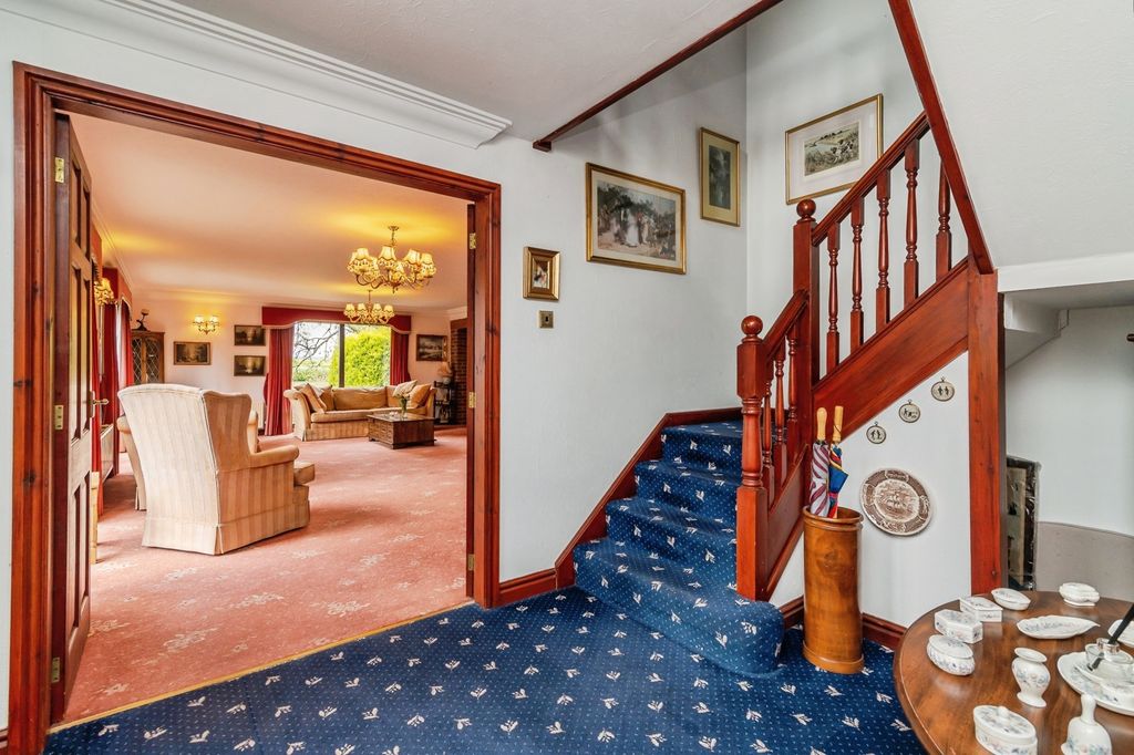 Property photo 3 of 34 Pbox-Img.Jpg