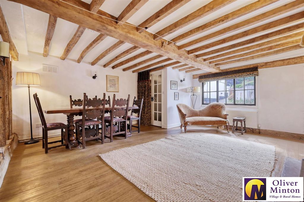 Property photo 2 of 40