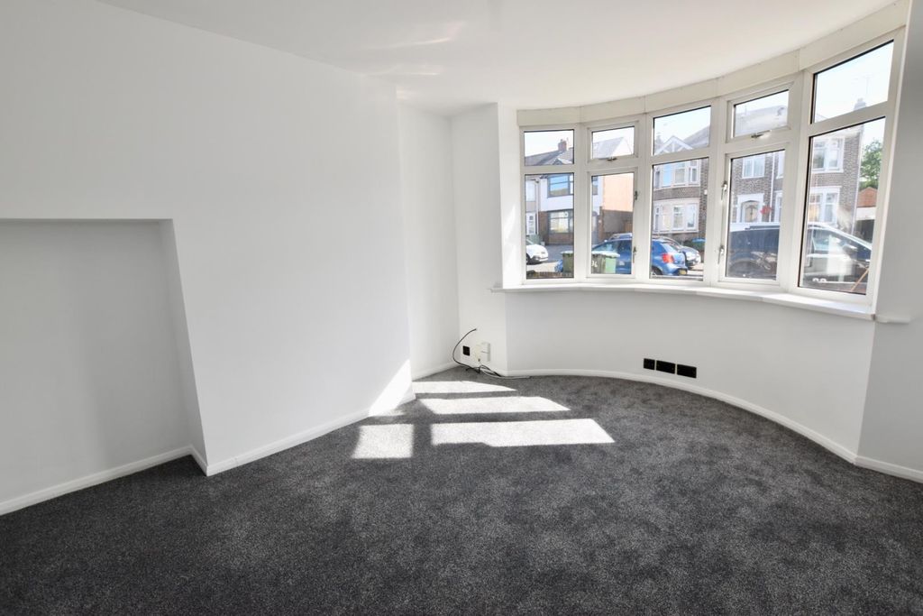 Property photo 3 of 11 Reception Room