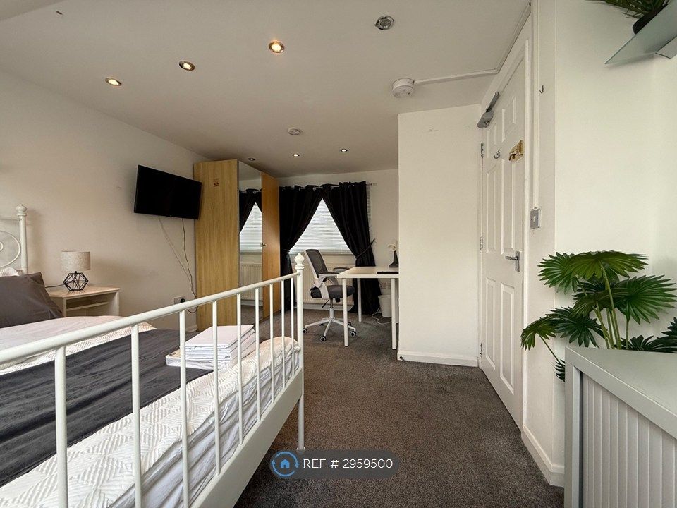 Property photo 3 of 5