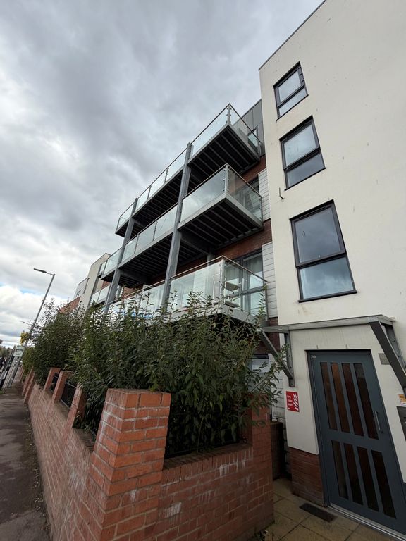 Property photo 1 of 6