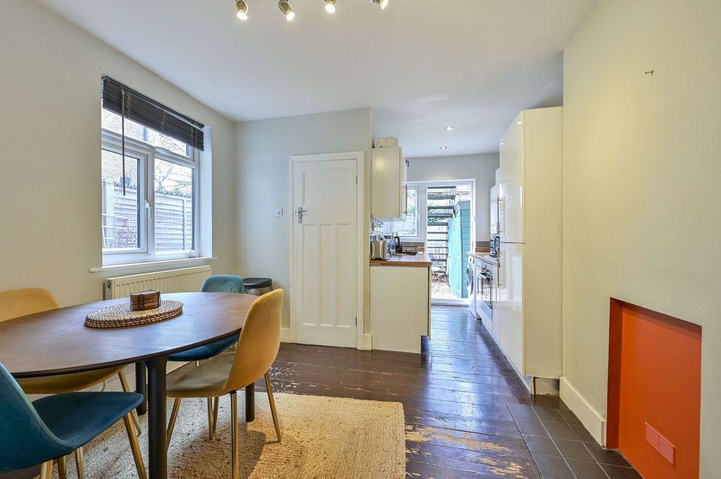 Property photo 2 of 13