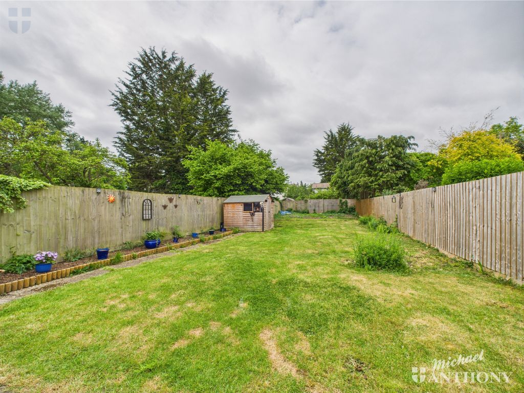 Property photo 3 of 17 Cam03218G0-Pr0661-Still015