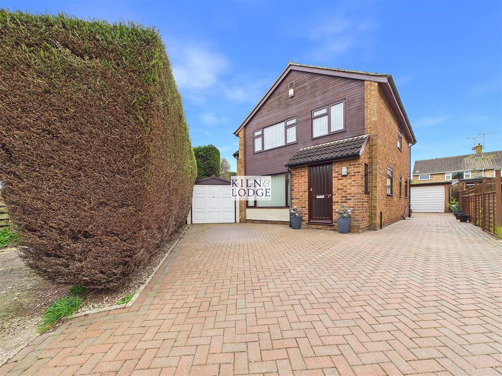 Property photo 2 of 28