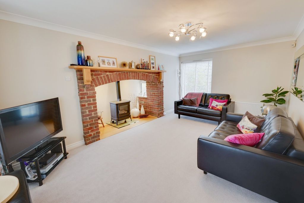 Property photo 3 of 25 Picture No. 04