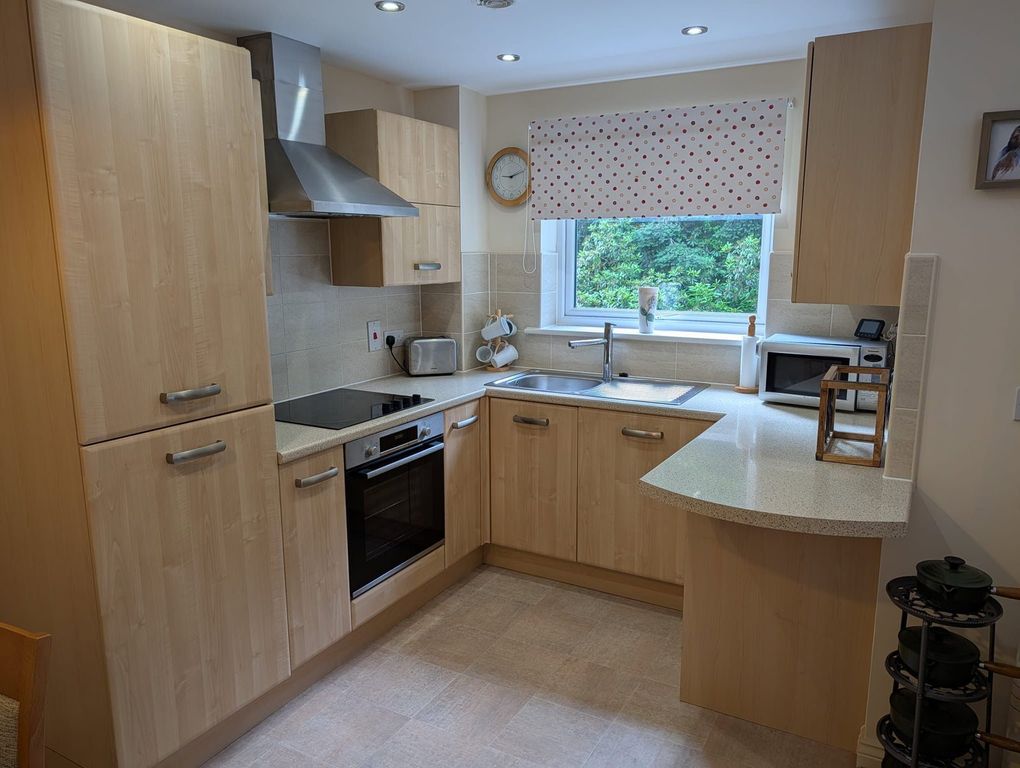 Property photo 2 of 18