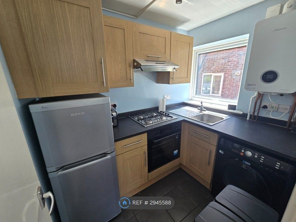 Property photo 3 of 15 Kitchen