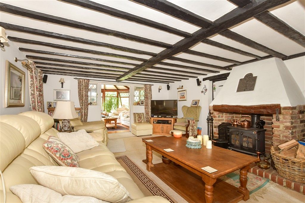 Property photo 3 of 18 Sitting Room