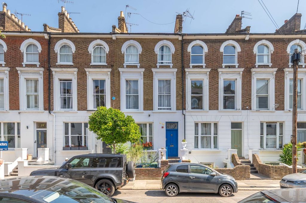 Property photo 2 of 12