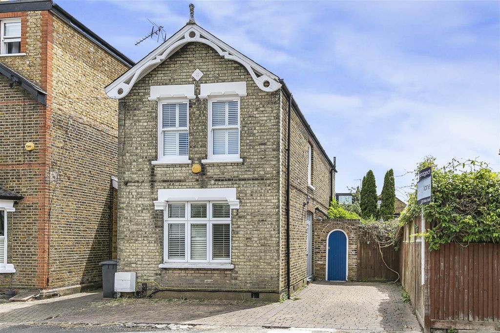 Property photo 1 of 16