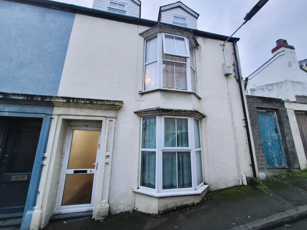 Property photo 1 of 11