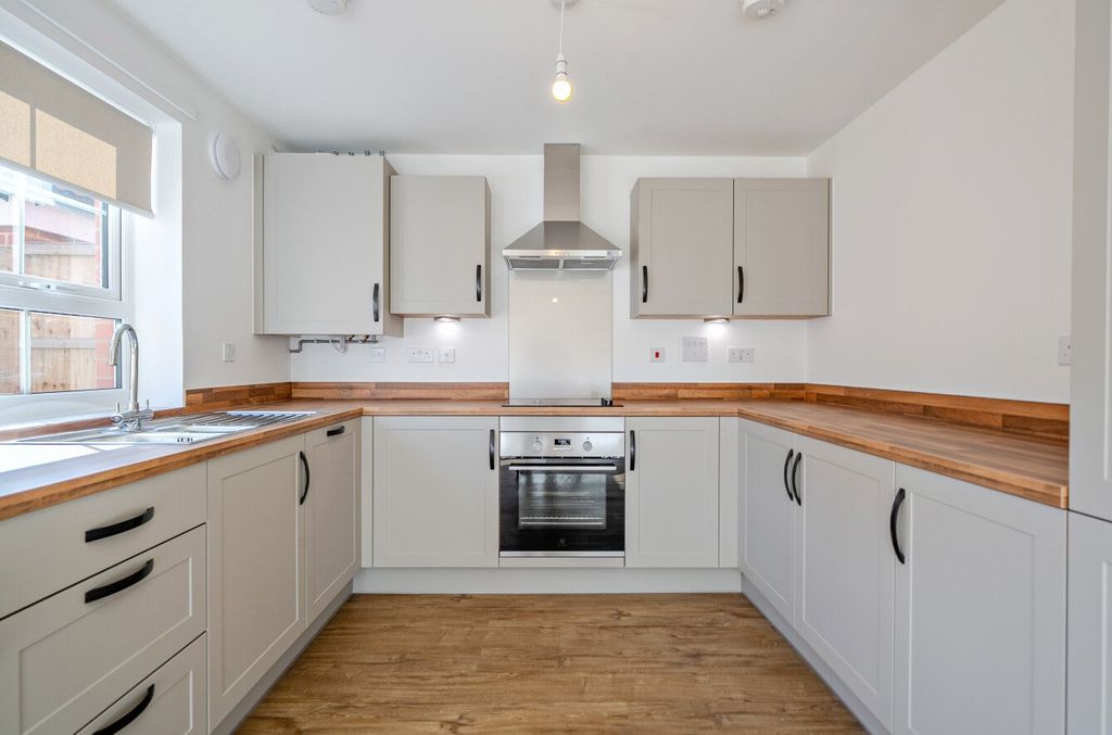 Property photo 2 of 19 Picture 2