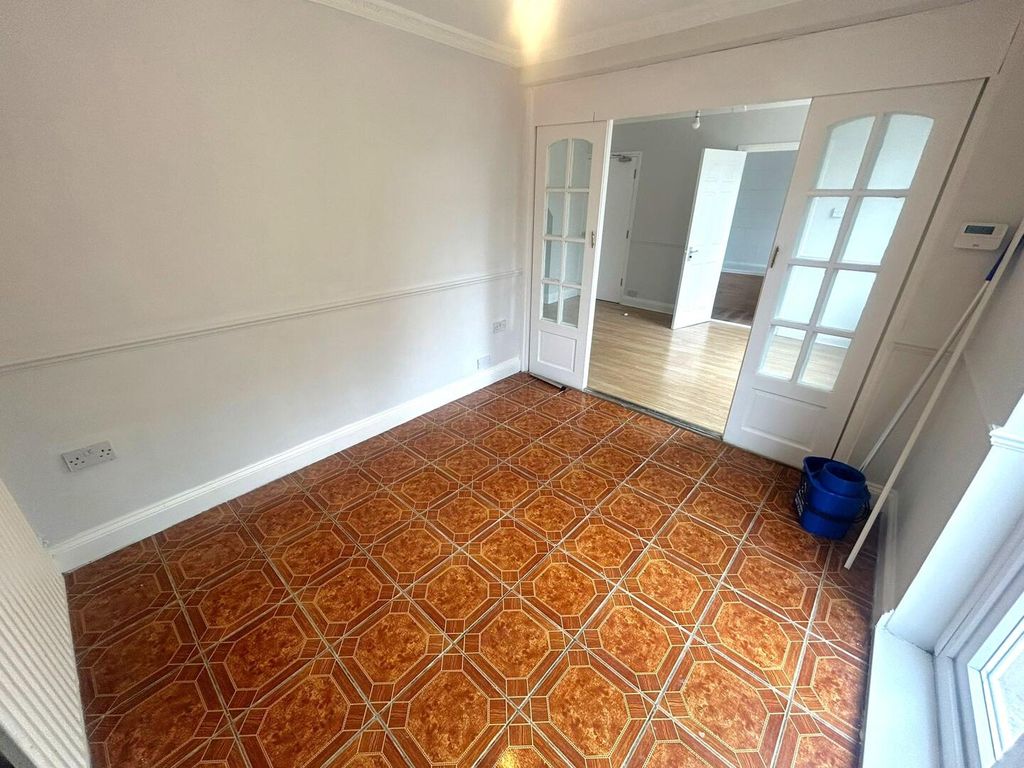 Property photo 3 of 14 Reception Room