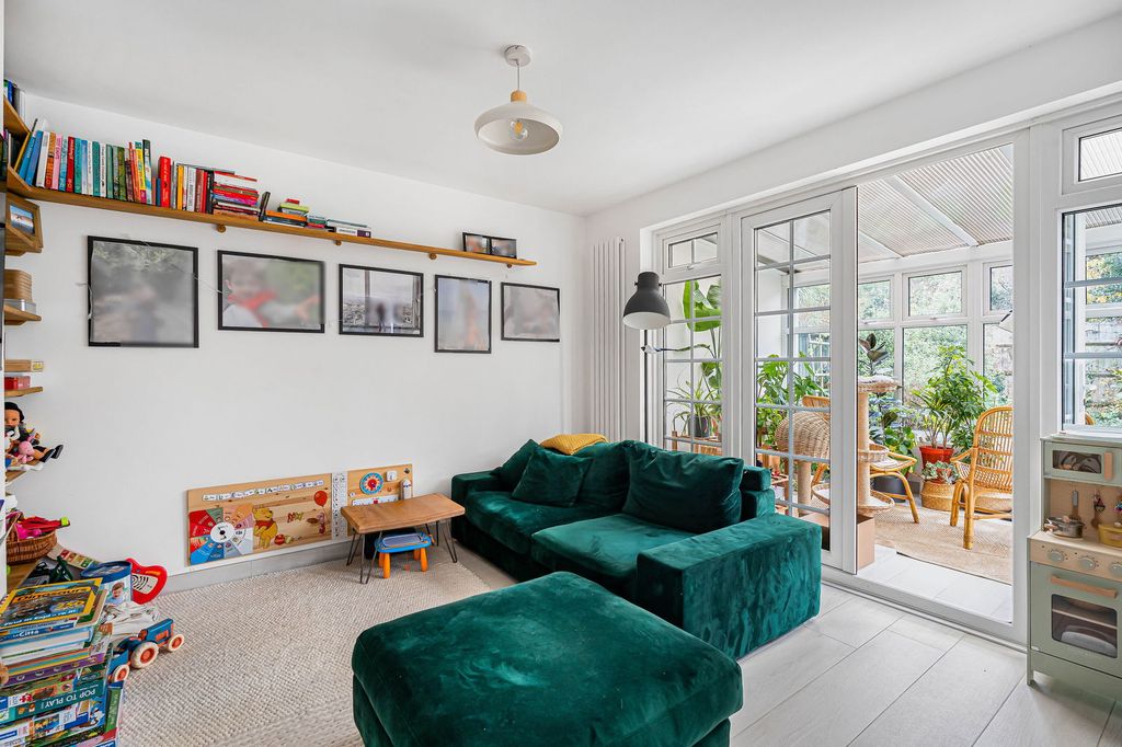 Property photo 2 of 29