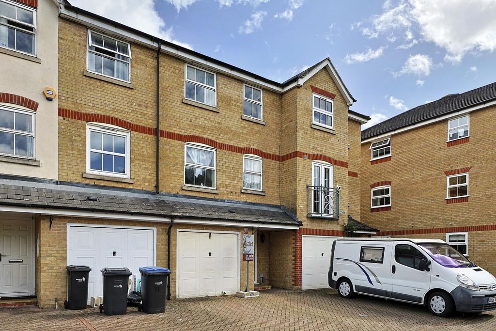 Property photo 1 of 32 Front (Exterior)