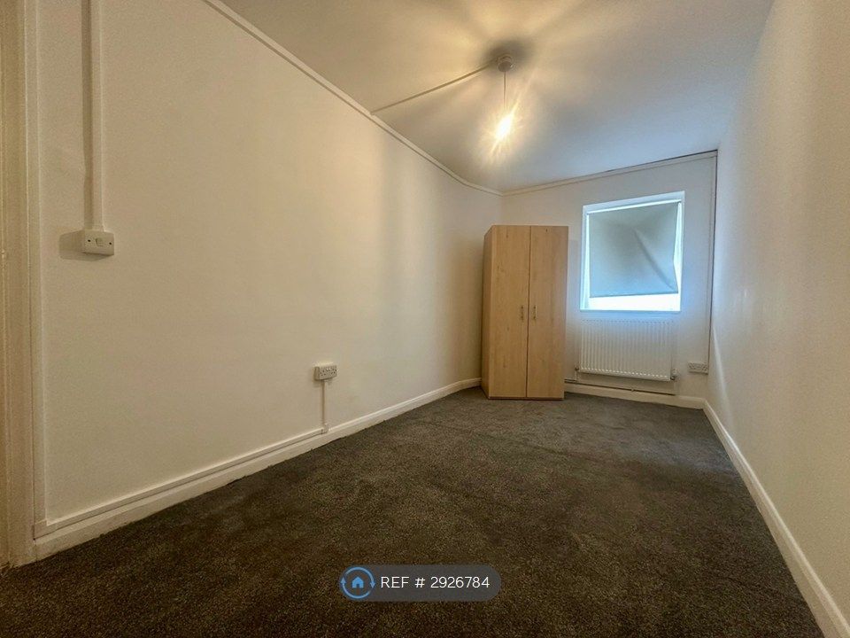 Property photo 3 of 4