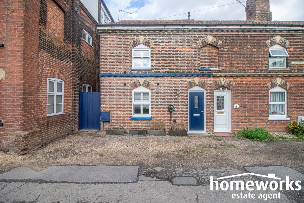 Property photo 1 of 25