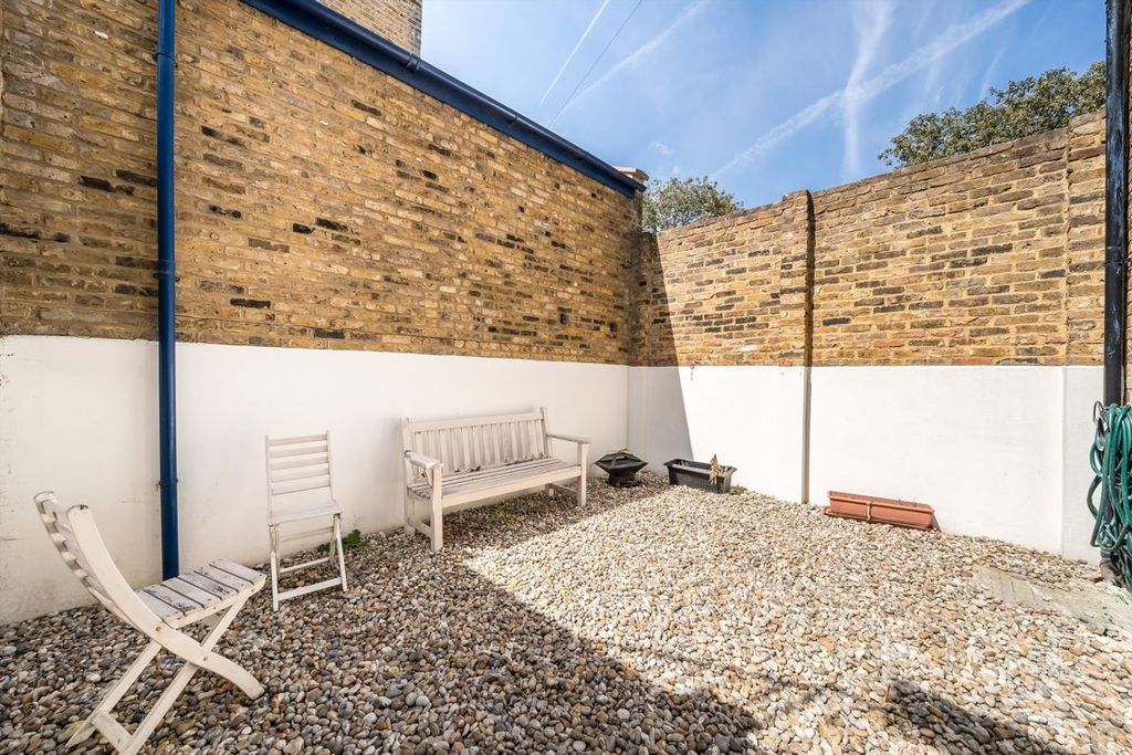 Property photo 3 of 7