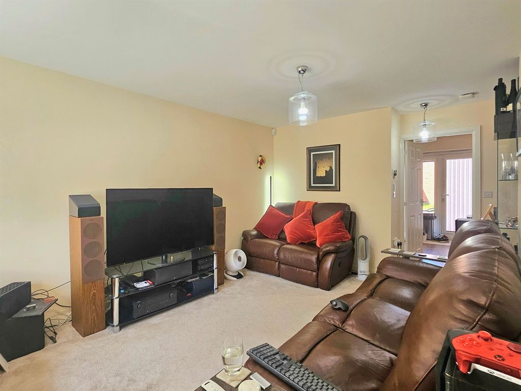 Property photo 3 of 15