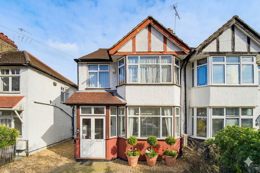 Property photo 2 of 25