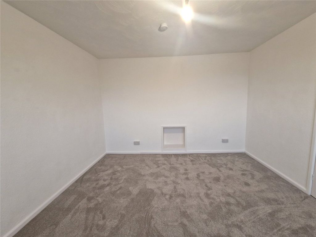 Property photo 3 of 10 Picture No. 05