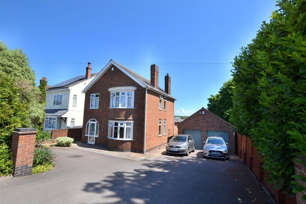 Property photo 2 of 33 Leicester Road (33).Jpg