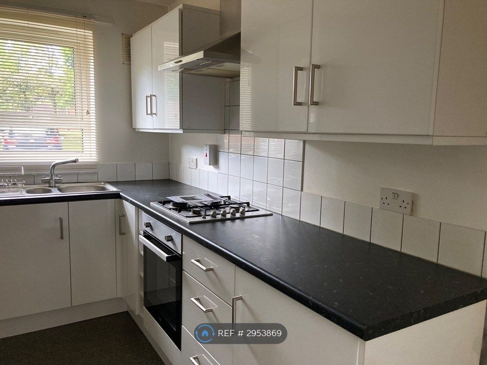 Property photo 3 of 12
