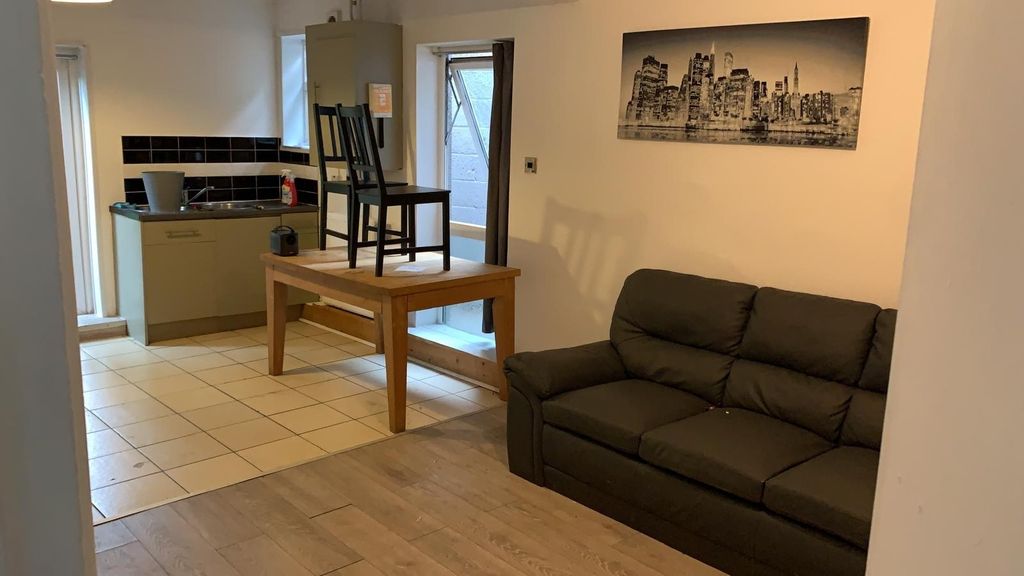 Property photo 2 of 13 Image