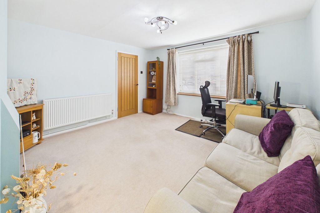 Property photo 3 of 21