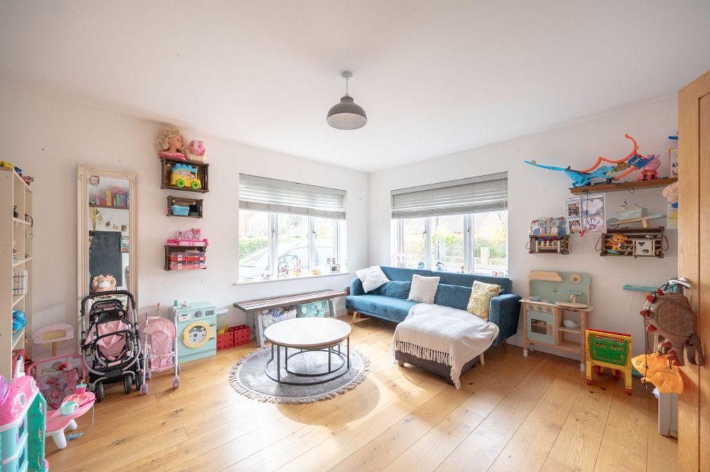 Additional image 9 of 4 bed property for saleSouthfield Drive, Leiston IP16