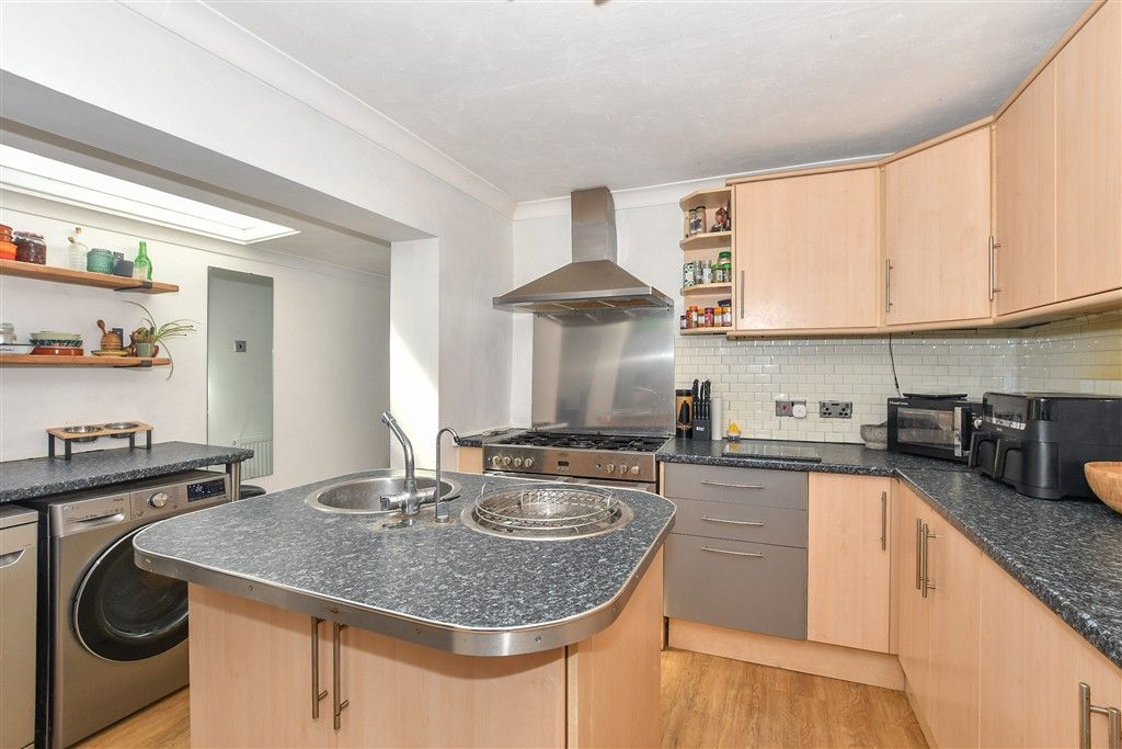Property photo 3 of 14 Kitchen