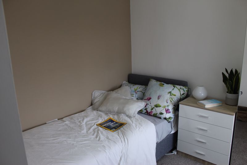 Property photo 3 of 6 Photo 1