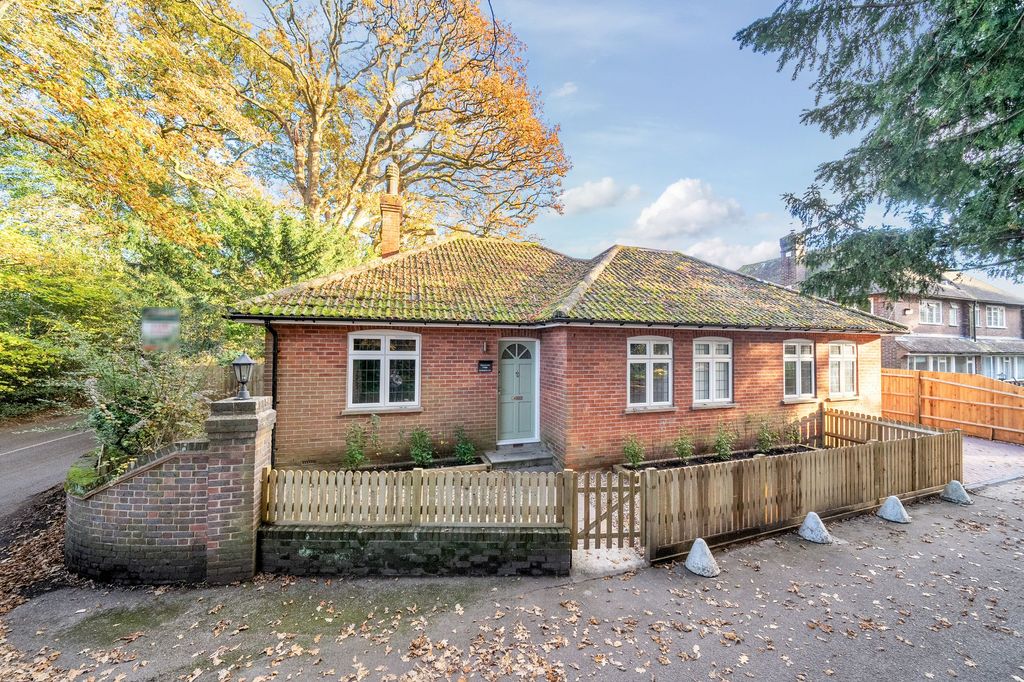 Property photo 1 of 28